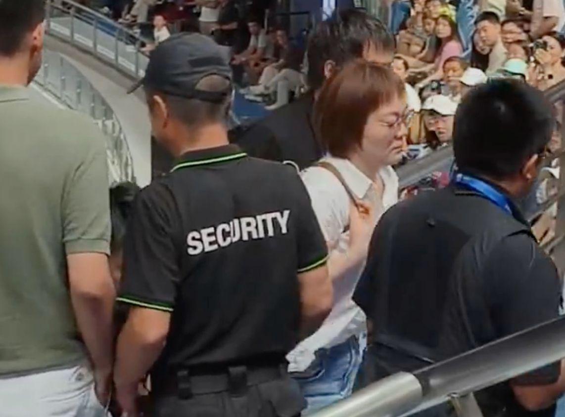 半决赛中, 击败了德米 半决赛中, 击败了德米